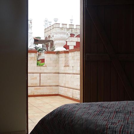 Pousada Al Castello Di Giulietta E Romeo Pirenópolis Eksteriør billede