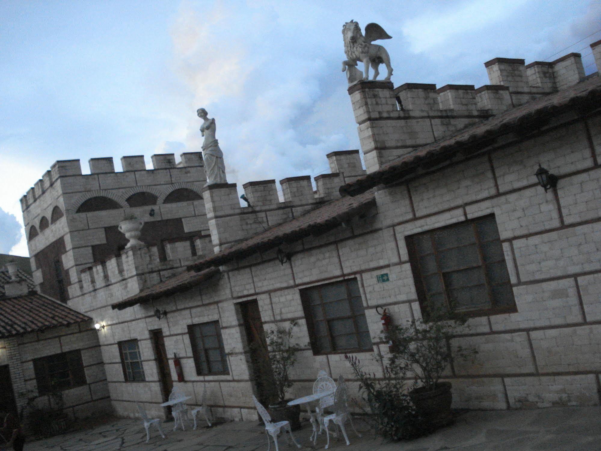 Pousada Al Castello Di Giulietta E Romeo Pirenópolis Eksteriør billede