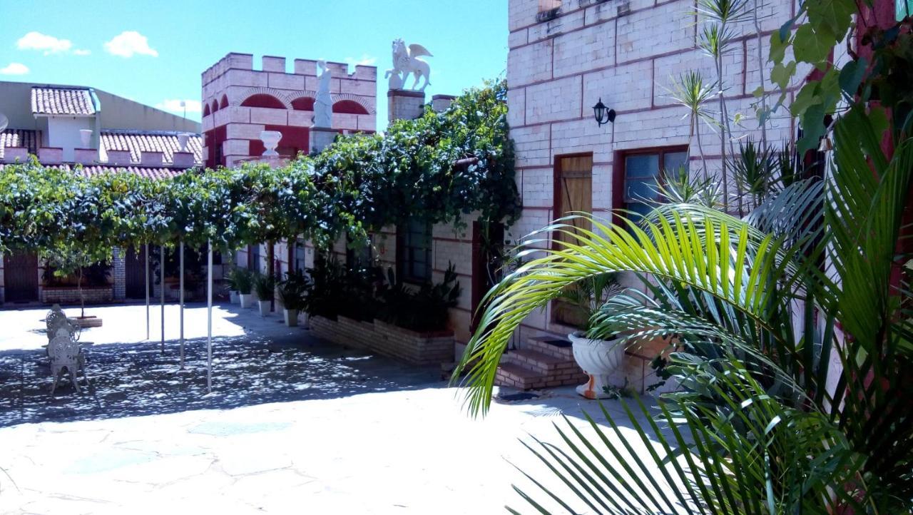 Pousada Al Castello Di Giulietta E Romeo Pirenópolis Eksteriør billede