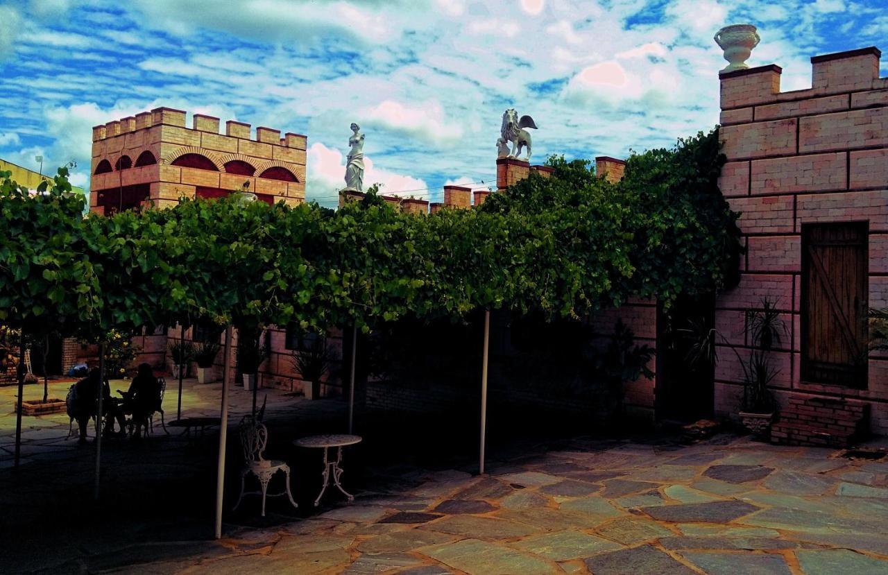 Pousada Al Castello Di Giulietta E Romeo Pirenópolis Eksteriør billede