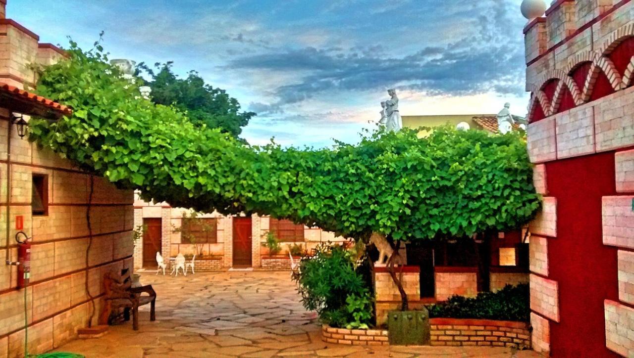 Pousada Al Castello Di Giulietta E Romeo Pirenópolis Eksteriør billede